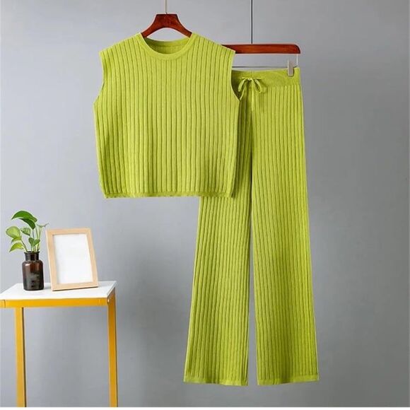 Women’s 2 Piece Lounge Set Sleeveless Crewneck Sweater & Pants Set NWT Outfit - Picture 6 of 11